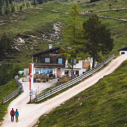 Hike to the Buchacker and to the ice and stalactite cave